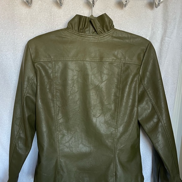 Jacket - Picture 6 of 7